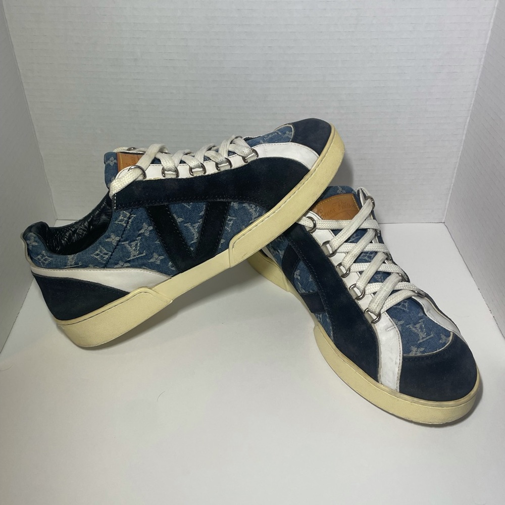 Authentic Louis Vuitton Men’s Sneakers Size 7.5